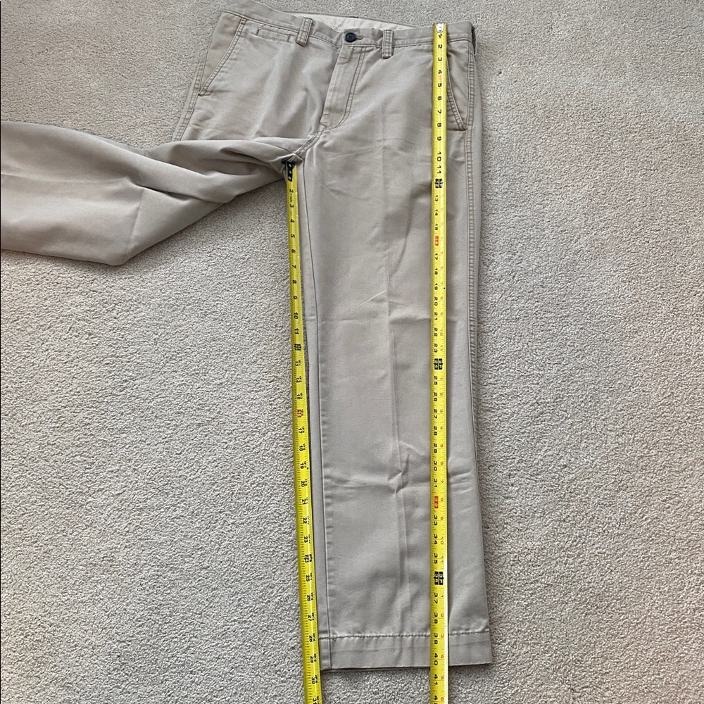 Life khaki a HAGGAR Co. relaxed straight 32X32 cotton/poly blend khaki pants - Picture 9 of 16